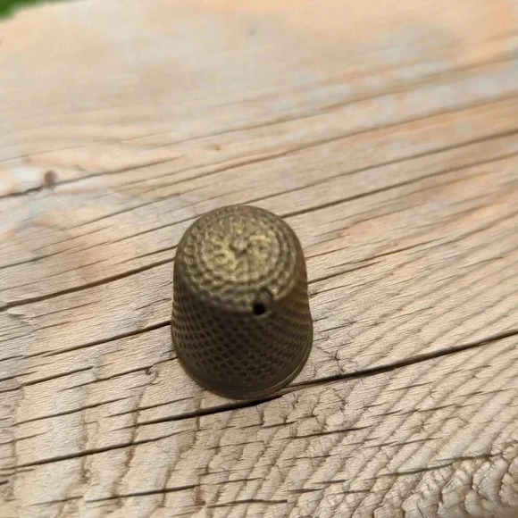 Metal  Thimble - Picture 3 of 4